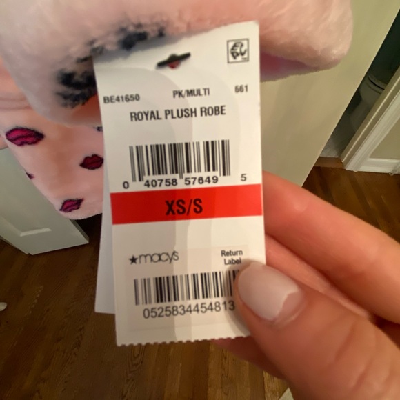 Betsey Johnson Fluffy Robe - Picture 3 of 4